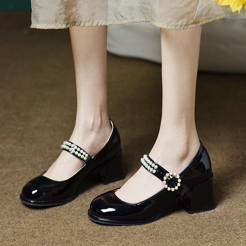 Женская обувь на высоких каблуках Mary Janes, модные жемчужные туфли-лодочки из лакированной кожи на толстом каблуке с пряжкой и круглым носком, Элегантная женская обувь Lolita . ' - ' . 3