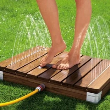 Современный деревянный садовый душ на открытом воздухе для ног