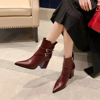Женская обувь 2023, высококачественные женские ботинки на молнии, модная пряжка для ремня, офисные и карьерные пикантные однотонные ботильоны с острым носком